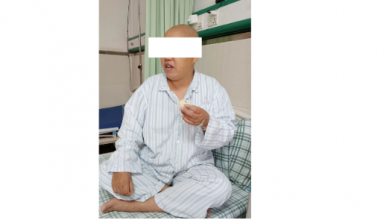 长期处于炷香烟雾之中，一位寺庙主持不幸患